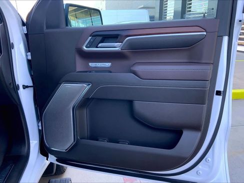 Used 2024 GMC Sierra 1500 Denali w/ Denali Reserve Package image 20