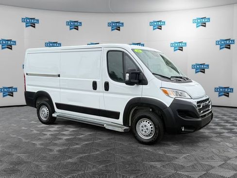 Used 2025 RAM ProMaster 2500 w/ U-Haul Equipment Group FWD image 7