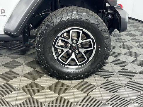 Used 2025 Jeep Wrangler Unlimited Rubicon image 13