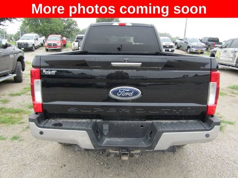 Used 2018 Ford F250 XLT w/ XLT Premium Package AWD/4WD image 4