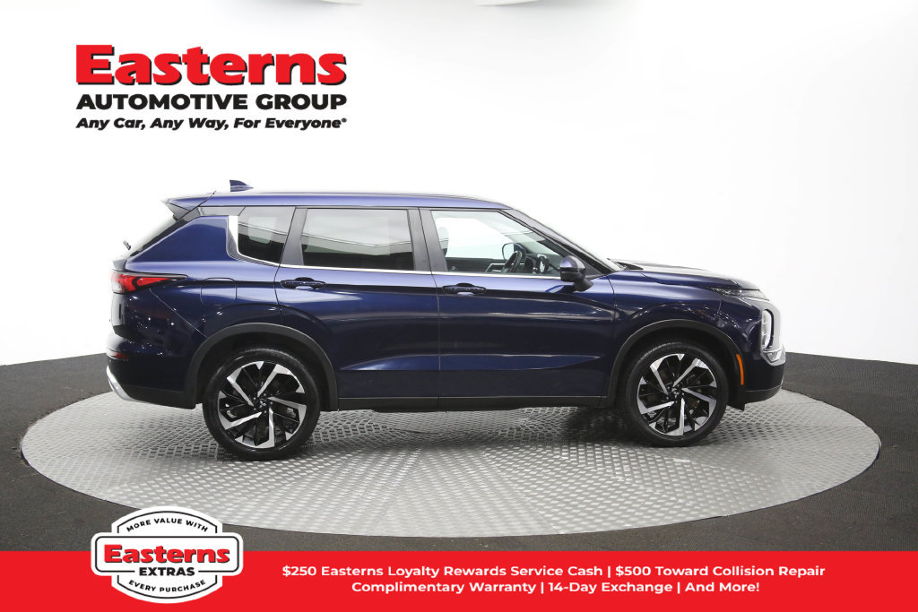 Used 2024 Mitsubishi Outlander SE FWD image 46