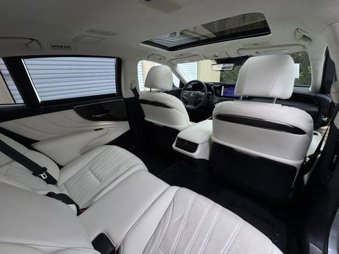 Used 2023 Lexus LS 500h AWD w/ Luxury Package image 56