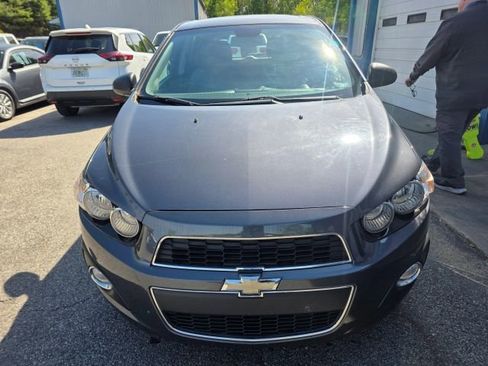 Used 2012 Chevrolet Sonic LT image 2