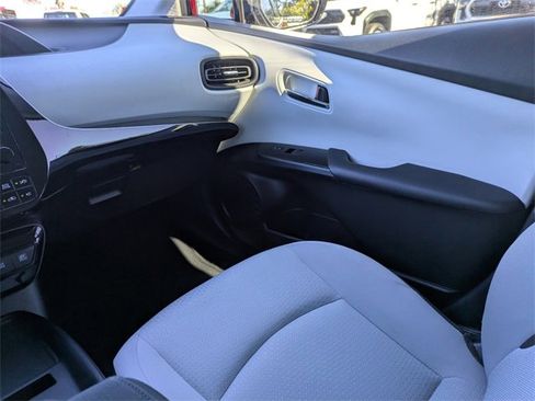 Used 2019 Toyota Prius LE image 16