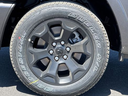 New 2026 RAM 1500 4x4 Crew Cab image 24