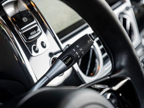 Certified 2018 Rolls-Royce Dawn RWD image 19