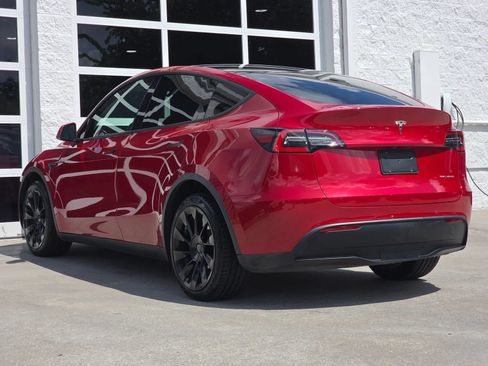 Used 2021 Tesla Model Y Long Range AWD/4WD image 7