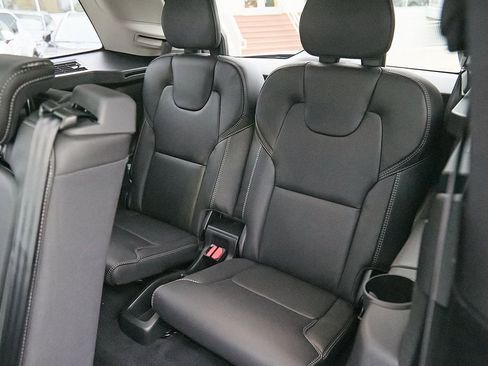 New 2025 Volvo XC90 B6 Ultra w/ Protection Package image 24