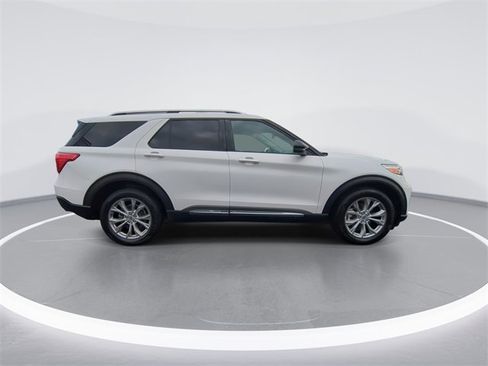 Used 2021 Ford Explorer Limited image 9