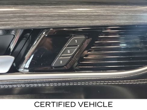 Used 2023 Jeep Wagoneer Series II AWD/4WD image 19