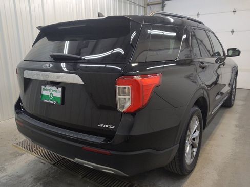 Used 2022 Ford Explorer XLT w/ Equipment Group 202A AWD/4WD image 9