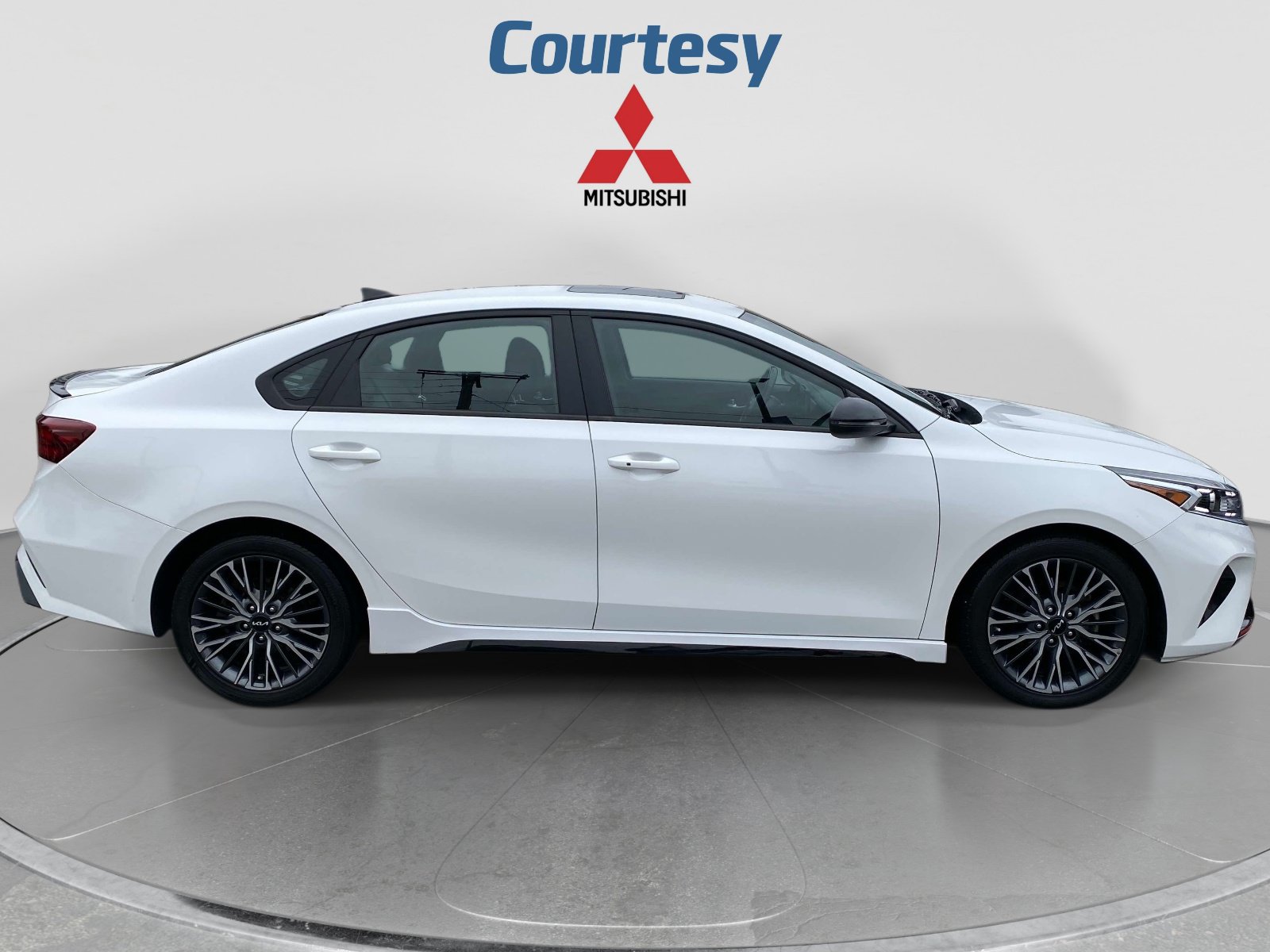Used 2023 Kia Forte GT-Line w/ GT-Line Premium Package FWD image 7