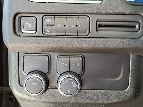 Used 2024 Chevrolet Tahoe LT image 12