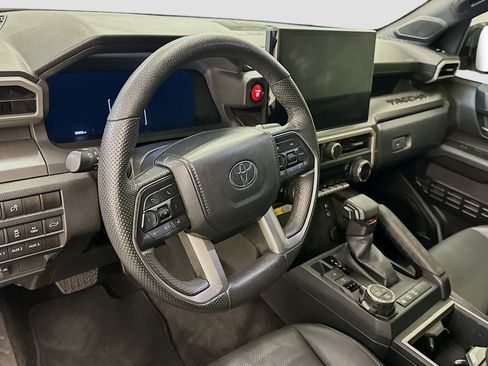 Used 2024 Toyota Tacoma TRD Off-Road w/ TRD Off Road Premium Package AWD/4WD image 18