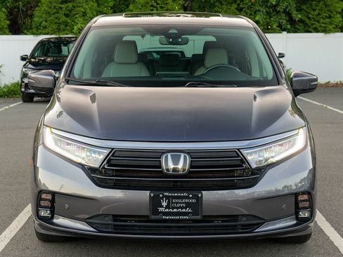 Used 2023 Honda Odyssey Elite image 2