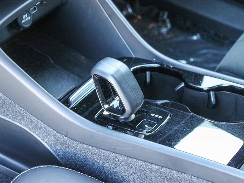 Used 2023 Volvo C40 P8 Recharge Plus w/ Protection Package Premier image 20