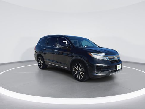 Used 2020 Honda Pilot Touring image 3