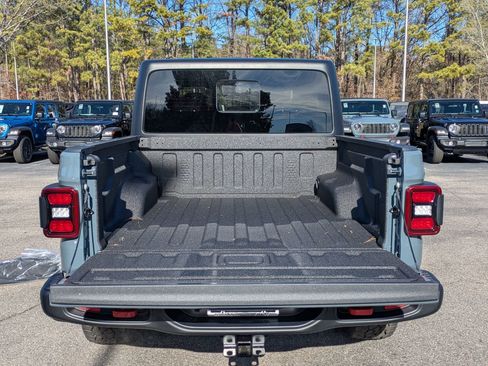 New 2026 Jeep Gladiator Rubicon w/ Steel Power Dome Hood Package AWD/4WD image 23