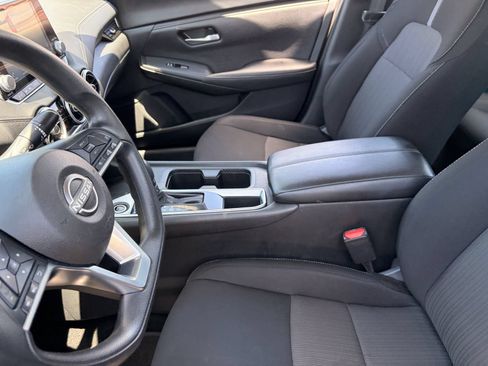 Used 2024 Nissan Sentra SV FWD image 15