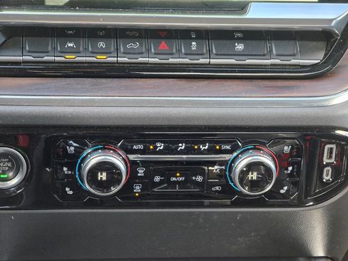 Used 2023 GMC Sierra 1500 SLT w/ SLT Convenience Package image 19