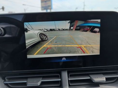 Certified 2024 Chevrolet Trax RS w/ Driver Confidence Package image 21