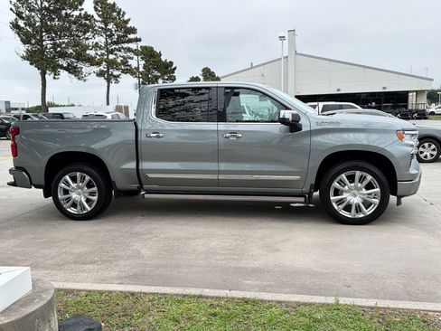 Certified 2025 Chevrolet Silverado 1500 High Country AWD/4WD image 7