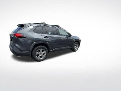 Used 2022 Toyota RAV4 XLE w/ Convenience Package AWD/4WD image 6