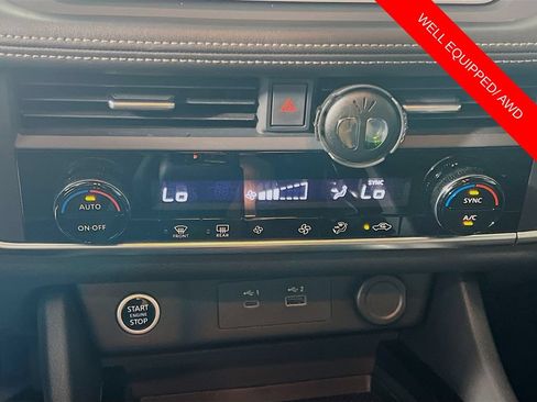 Used 2023 Nissan Rogue SV AWD/4WD image 15