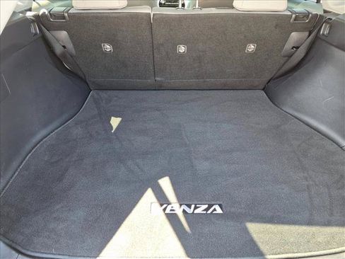 Used 2021 Toyota Venza LE w/ Carpet Mat Package (TMS) AWD/4WD image 6