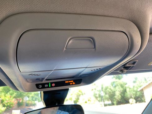 Used 2024 Chevrolet Equinox LT FWD image 71