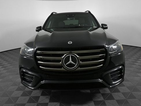 Used 2025 Mercedes-Benz GLS 450 4MATIC image 35