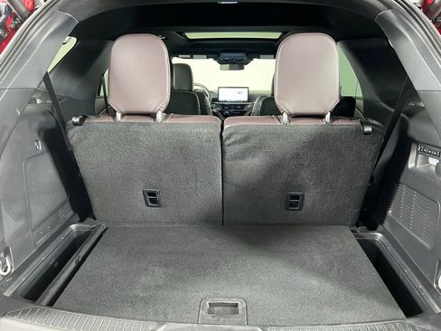 Used 2025 Ford Explorer Platinum w/ Ultimate Package image 37