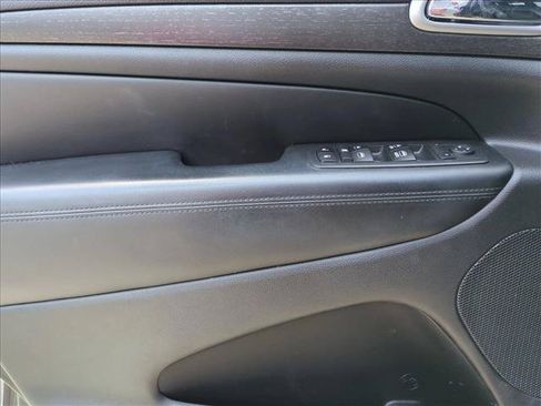 Used 2018 Jeep Grand Cherokee Altitude AWD/4WD image 8