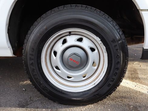 Used 2000 GMC Sonoma SL w/ Cold-Climate Pkg image 33