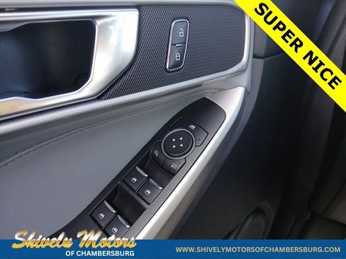 Used 2021 Ford Explorer XLT w/ Equipment Group 202A image 34