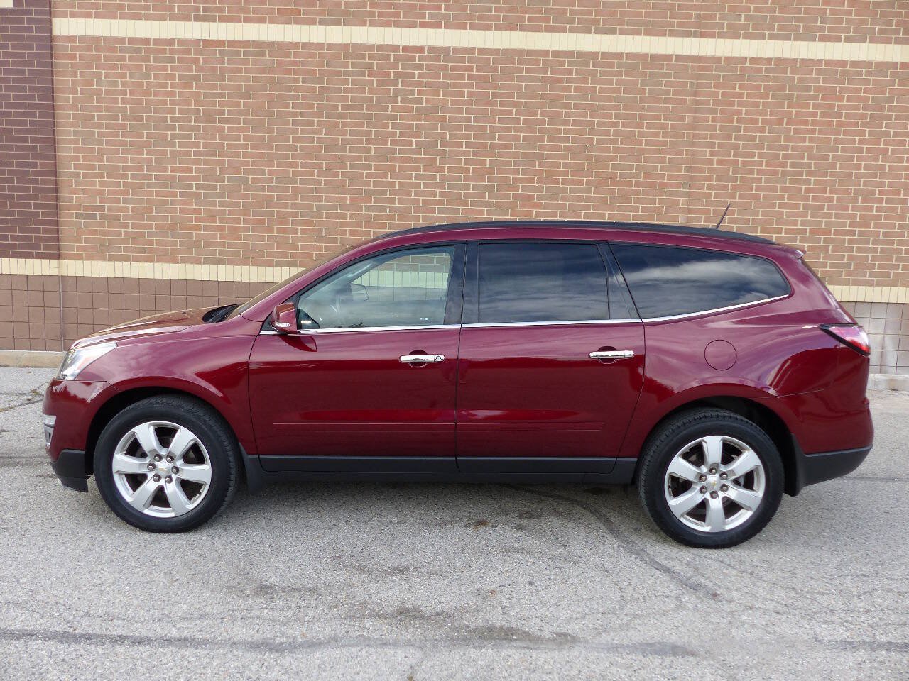 Used 2017 Chevrolet Traverse LT w/ Style and Technology Package AWD/4WD image 5
