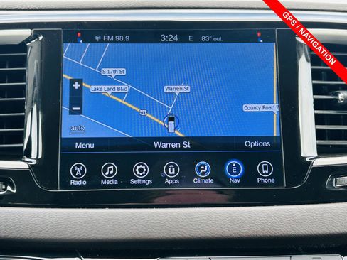 Used 2017 Chrysler Pacifica Touring w/ Tire & Wheel Group image 4