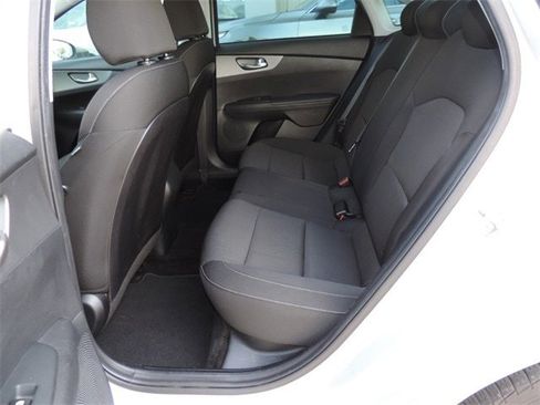 Used 2021 Kia Forte LXS image 13