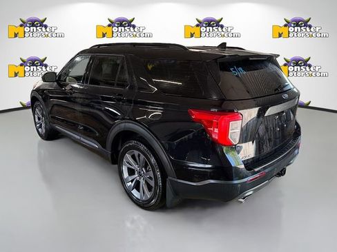 Used 2023 Ford Explorer XLT w/ XLT Sport Appearance Package AWD/4WD image 6
