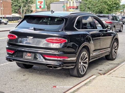 Used 2021 Bentley Bentayga AWD/4WD image 8