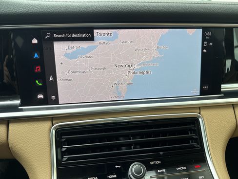 Used 2022 Porsche Panamera image 23