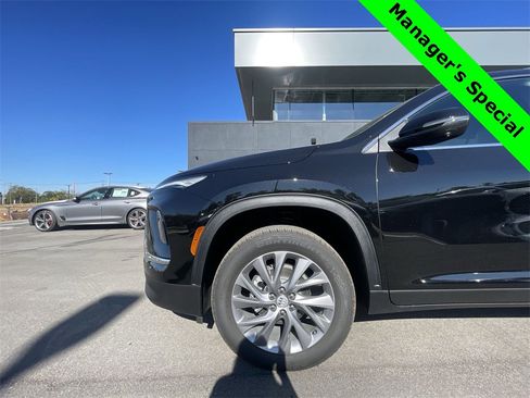 New 2025 Buick Enclave Preferred image 10