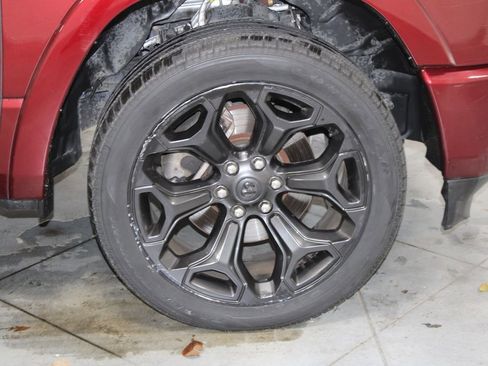 Used 2021 RAM 1500 Limited w/ Night Edition image 13