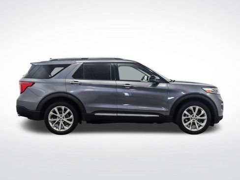 Used 2022 Ford Explorer Platinum w/ Equipment Group 601A AWD/4WD image 6