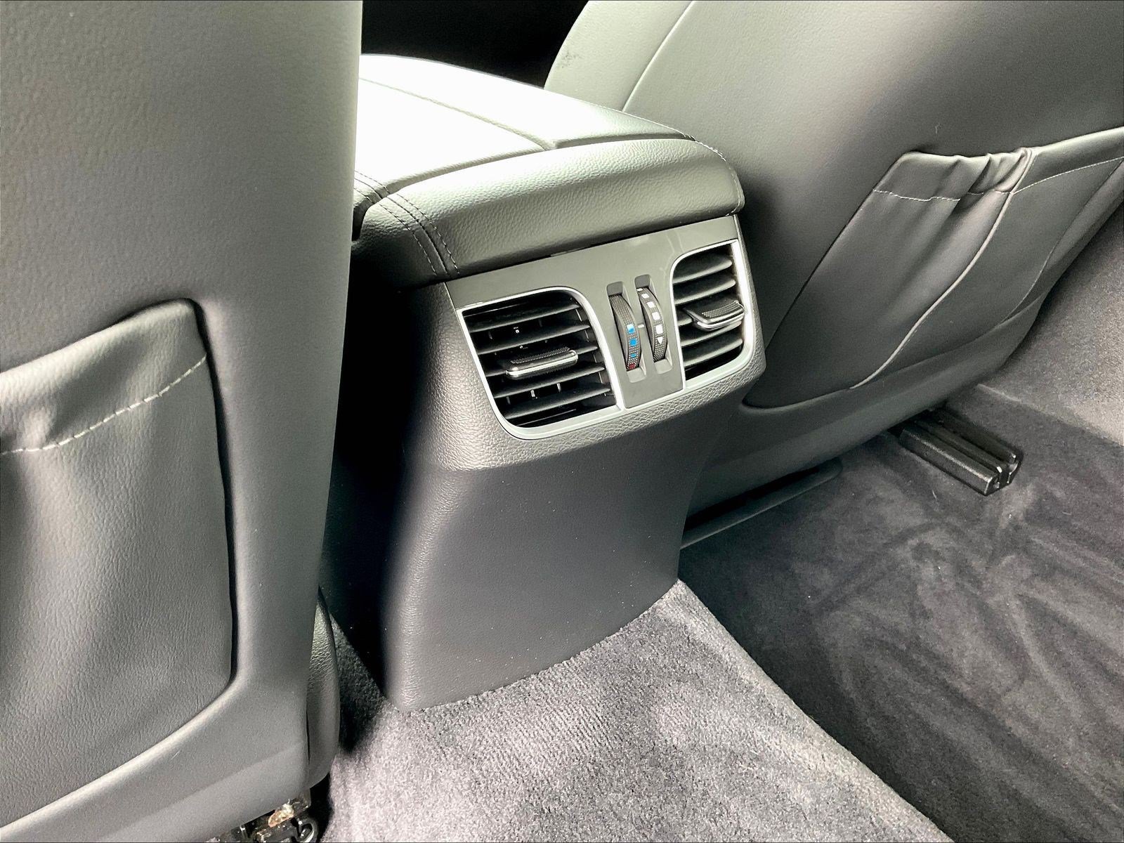 Used 2018 Genesis G80 3.8 AWD/4WD image 9