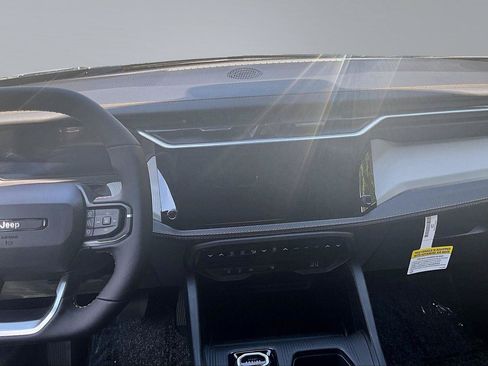 New 2026 Jeep Cherokee Limited AWD/4WD image 8