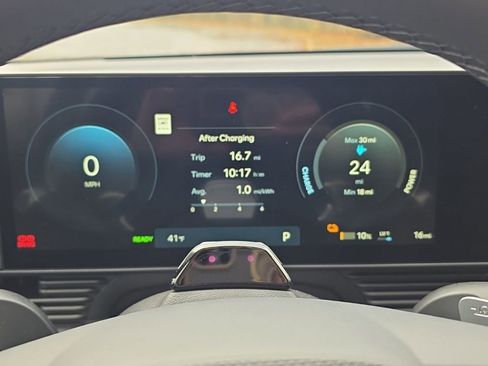 Used 2025 Hyundai Ioniq 5 SE image 23