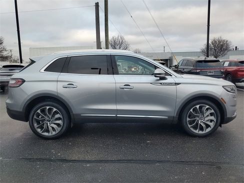 Used 2022 Lincoln Nautilus Reserve image 8