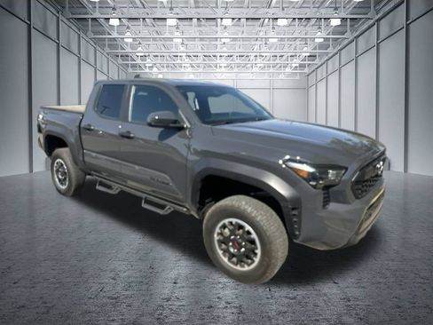 Used 2025 Toyota Tacoma TRD Off-Road AWD/4WD image 8