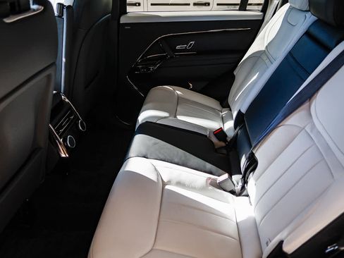 Used 2025 Land Rover Range Rover Sport Dynamic SE image 12